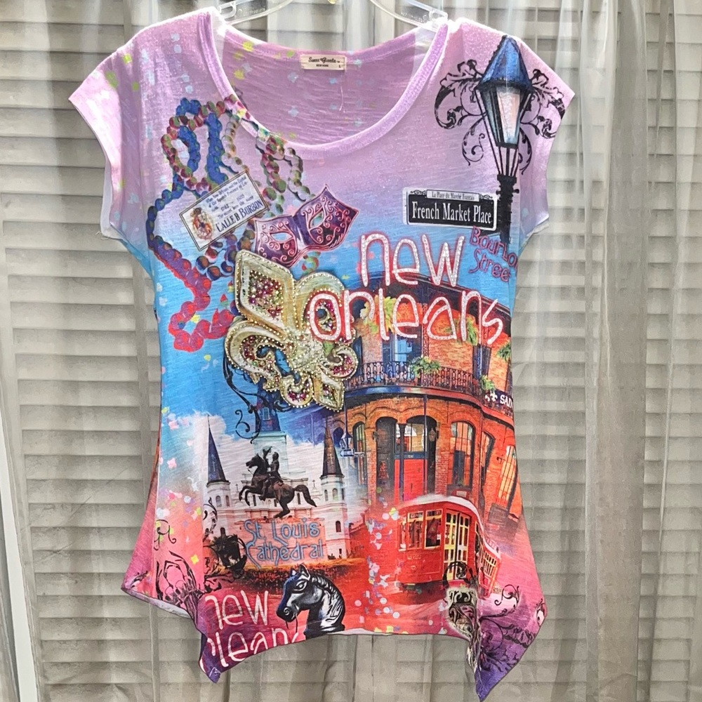 SWEET GISELLE Women’s New Orleans Top. Sz L.
